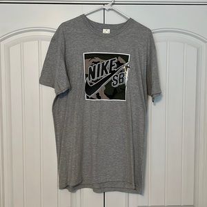 Nike SB limited edition Camo tshirt